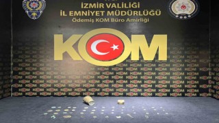 İzmirde Bizans dönemine ait sikke ve objeler ele geçirildi