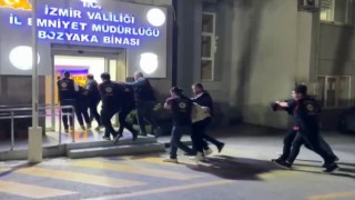 İzmirde silahlı saldırı olayının şüphelileri saklandıkları adreste kıskıvrak yakalandı
