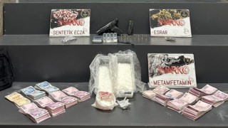 İzmirde uyuşturucu sevkiyatı yapan motosikletli yakalandı
