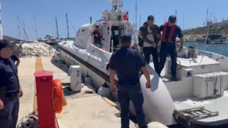 İzmirde yelkenli tekne ile yurt dışına kaçmaya çalışan 10 FETÖcü yakalandı