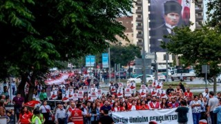 İzmirin ilçelerinde 19 Mayıs coşkusu