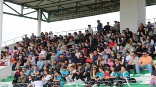 İznikte 19 Mayıs coşkusu stada sığmadı