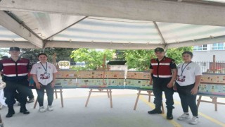 Jandarma geleceğin mucitlerini yalnız bırakmadı