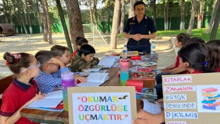 Jandarmadan Öğrencilere Kitap Okuma Şenliği