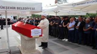 Kalp krizinden vefat eden emniyet müdürü toprağa verildi