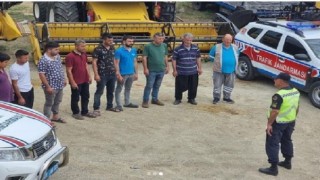Karaisalıda jandarmadan biçer döver eğitimi