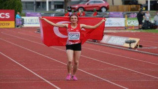 Karslı atletler madalyaları topladı