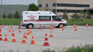Karsta ambulans sürüş eğitimleri nefes kesti