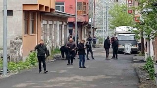 Karsta şüpheli valiz patlatıldı