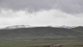 Karsta yağışlı hava etkisini sürdürüyor