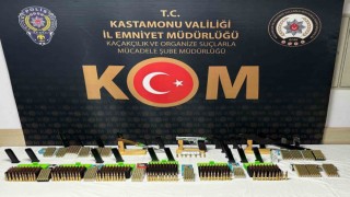 Kastamonuda 16 adrese operasyon: 12 gözaltı