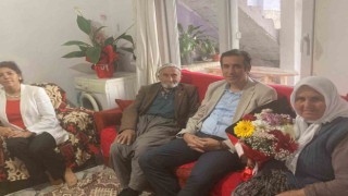 Kaymakam Topsakaloğlu, şehit ailesiyle bir araya geldi