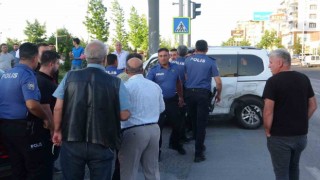 Kaza sonrası tartışmaya polis müdahale etti