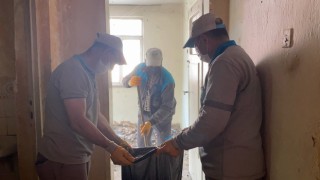 Kiracının çöp eve çevirdiği daireye girip ağlayan Aynur teyzenin yüzü güldü