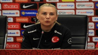 Kıragası: Erzincan halkıyla bütünleşip Azerbaycan maçını kazanacağız