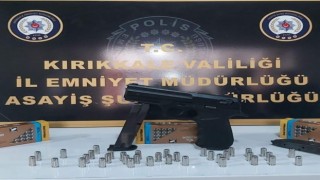 Kırıkkale polisinden sosyal medyada silahla paylaşım yapan şahıslara adli işlem