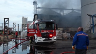 Kırklarelinde atık yağ fabrikasındaki yangın kontrol altına alındı
