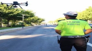 Kırmızı ışıktan kurtuldular drondan kaçamadılar