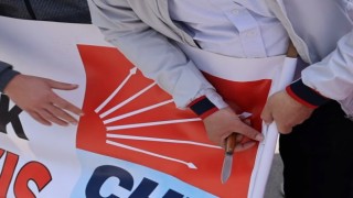 Kırşehirde 1 Mayıs kutlamalarında pankartlardaki sopalar söküldü