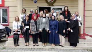 Kızılay Kadın Kolları, Anneler Gününü unutmadı