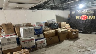 Kocaelide 892 bin 900 makaron ile 480 kilogram kıyılmış tütün ele geçirildi