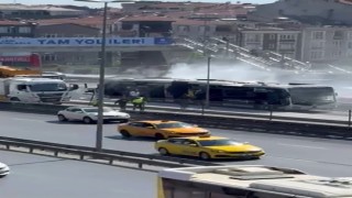 Küçükçekmecede metrobüste yangın paniği