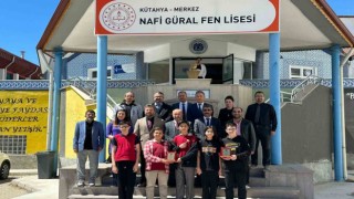 Kütahyada “KÜMATFEN sınavında derece elde eden öğrenciler ödüllendirildi