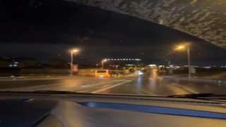 Maltepede faciadan dönüldü: Motosikletli otobüsün altında kalmaktan son anda kurtuldu