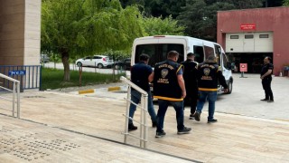 Manisada aranan şahıslar polisten kaçamadı: 24 tutuklama
