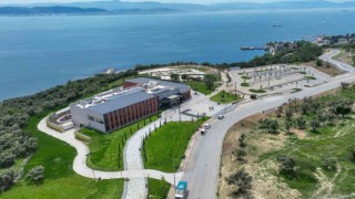 Manzaralı kütüphane gençlere armağan edildi
