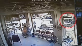 Mardinde otomobil ile motosikletin çarpıştığı kaza kamerada: 1 yaralı