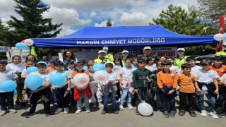 Mardinde trafik standı kuruldu