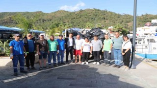 Marmarisin çöp avcıları 150 torba atık topladı