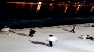 Mendirekte gençler birbirine girdi