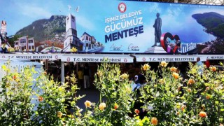 Menteşedeki yönetim değişimi panoya da yansıdı