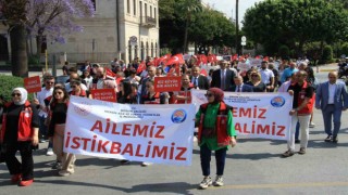 Mersinde Ailemiz İstikbalimiz kortej yürüyüşü gerçekleştirildi