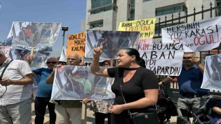 Mersinde yaşlı çiftin otobüste darp edilmesine ilişkin dava öncesi yakınlarından eylem