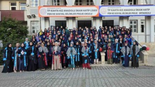 Mezuniyet töreninde anlamlı tepki