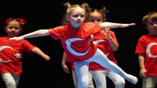 Minikler jimnastik şöleninde hünerlerini sergilediler
