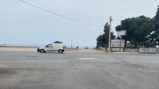 Motosiklet kamyonetin altına girdi: 1 ölü, 1 yaralı