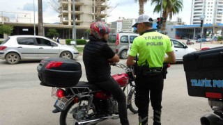 Motosiklet sürücüleri kural tanımayan motosikletlilerden rahatsız