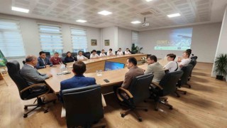 Müdür Başyiğit, İspanyada staj eğitimi alan öğrencileri kabul etti