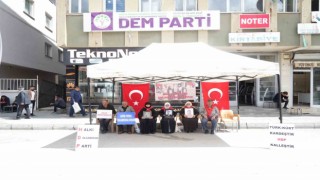 Muşta PKK tarafından kaçırılan çocukların aileleri oturma eylemine devam ediyor