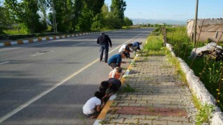 Muşta yağan bilinmeyen cisimler şaşırttı