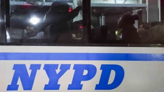 New York polisi, Filistine destek gösterilerinde 282 öğrenciyi gözaltına aldı