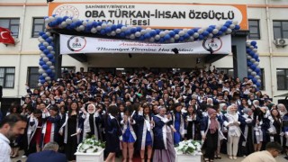 Oba Türkan-İhsan Özgüçlü Anadolu Lisesi ilk mezunlarını verdi