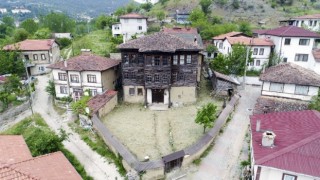 Öğrenciler Taraklının sivil mimari örneklerini inceledi