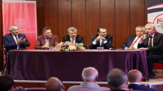 Öğrencilerle buluşan iş insanları değerli tavsiyeler verdi