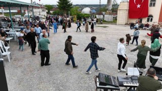 Okluca Köyündeki Hıdrellez kutlamaları