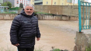 Oltu Çayı coştu